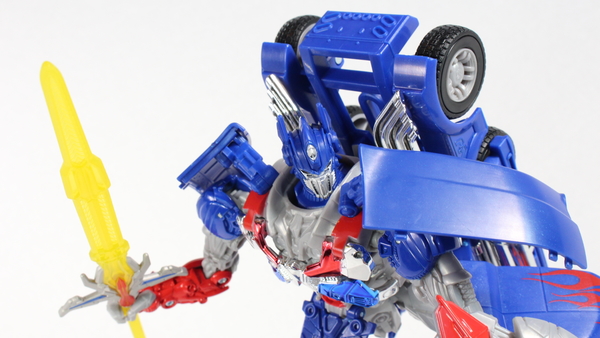 Transformers 4 Age Of Extinction Optimus Prime Leader Class Retail Version Action Figure Review  JPG (7 of 27)